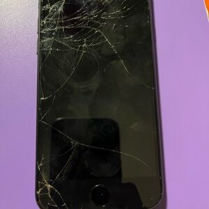 I have an iPhone 7 for sale. The screen is cracked,however I will get it fixed!!